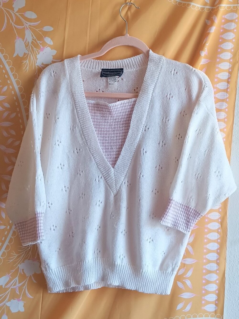 Vintage 1970s USA Made Mademoiselle Retro Cropped White Knit Sweater Size Medium